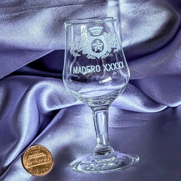 6 - Lot of Madero XXXXX Logo Liqueur/Shot Glasses Clear Stemmed Small Glass 1 oz - Picture 3 of 8